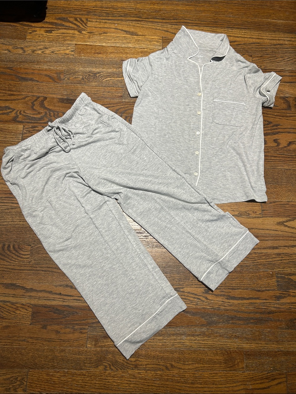 Auden Light Gray Short-Sleeve Pajama Set with Piping
